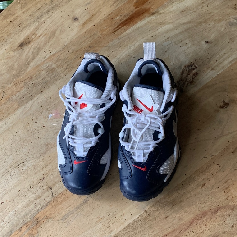 NIKE Air Barrage Low ‘USA’ Sneakers - Youth size 5 - Picture 6 of 13